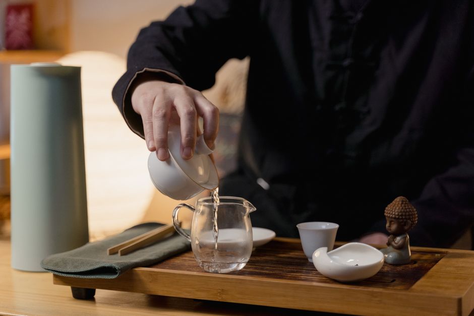 潮州工夫茶桌上的规矩：一套没人明说的社交协议